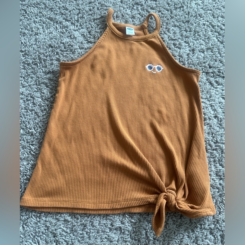 Old Navy Brown Ribbed top.